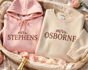 Personalized Mrs Embroidered Hoodie Custom Last Name Sweatshirt Bachelorette Party Gift for Bride LXY1609