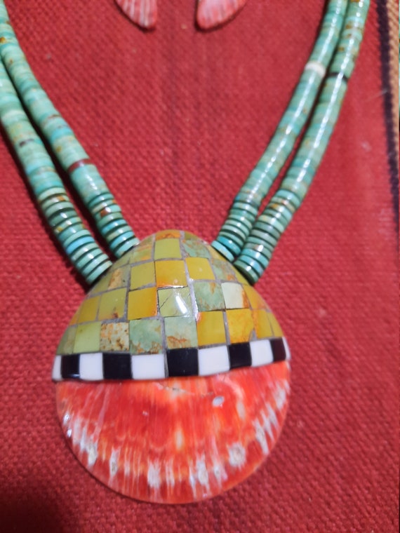 Santo Domingo Pueblo Inlaid Shell Necklace with E… - image 2