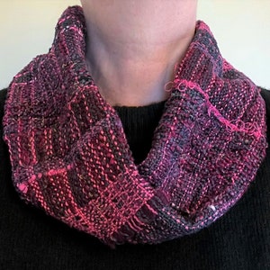 Handwoven Mobius Scarf – infinity scarf – cowl – Saori weaving