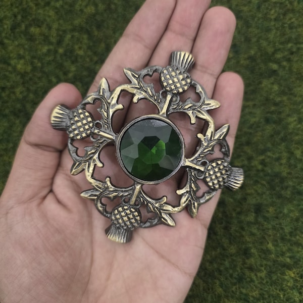 Scottish Thistle Plaid Brooch Pin - Celtic Kilt Accessory for Men & Women, Large Round Tartan Brooches for Wedding, Sash Pin Brooch