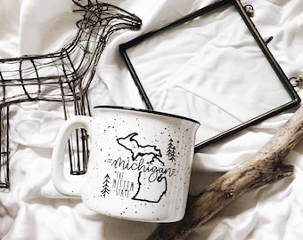 Mug feu de camp Michigan : tasse à café en céramique de 15 oz