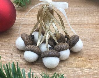 Christmas Acorn Ornaments, Winter White Collection, Felted Acorns, Farmhouse Style, Handmade, Winter Acorns