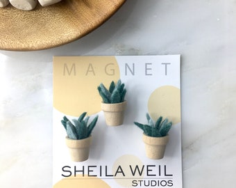 Felt Succulent Magnets, Set of 3, Plant Magnet, Miniature Plant Magnets made from Wool Felt and a Wooden Pot, Plant Lover, Mother's Day Gift