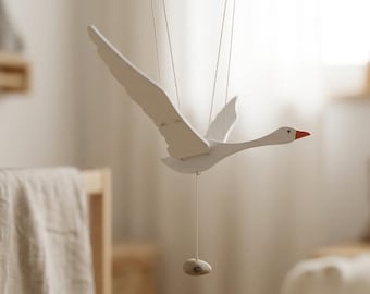 Mobile cygne en bois moderne, sculpture d'oiseau cinétique monochrome, décoration d'intérieur nordique minimaliste, cygne géométrique suspendu, mobile de chambre d'enfant blanc