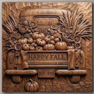 Puede incluir: Un relieve de madera cuadrado que muestra la parte trasera de una camioneta vintage llena de calabazas, girasoles y trigo. El portón trasero tiene grabado el texto HAPPY FALL y una matrícula indica CODER V19 990. Una calabaza se sitúa debajo.