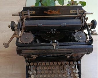Rara máquina de escribir Naumann "Ideal" - Modelo A (c. 1920)