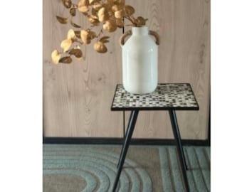 Vintage bijzettafel van witte tegels en smeedijzer - bijzettafel in mid-century stijl - 31x31 cm