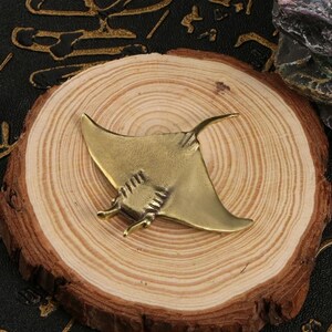 Figuras decorativas de latón retro con forma de pez diablo, estatuas y adornos de escritorio.