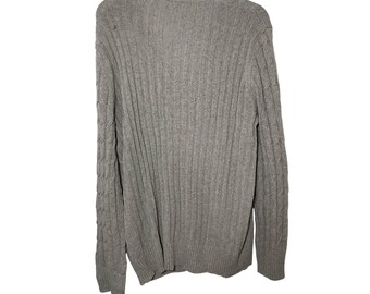 Cárdigan gris de mujer sin marca, estilo abuela, con botones delanteros.