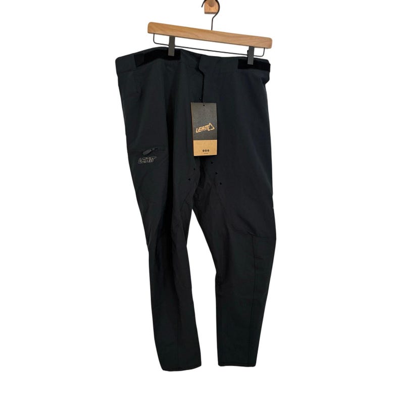 Pantalones de ciclismo de montaña Leatt MTB Trail para hombre, talla XXL, color negro, nuevos con etiquetas. Pantalones técnicos de ciclismo, moto y uso general de Gorpcore. imagen 2