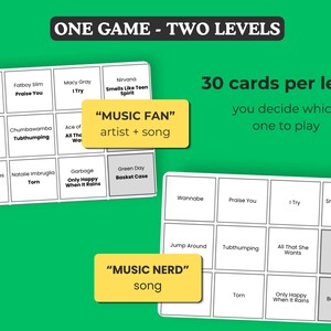 Puede incluir: Un juego tem&aacute;tico musical con dos niveles, "Music Fan" y "Music Nerd". Cada nivel presenta 30 cartas con t&iacute;tulos de artistas y canciones. El juego tiene un fondo verde y cuadros de texto amarillos.
