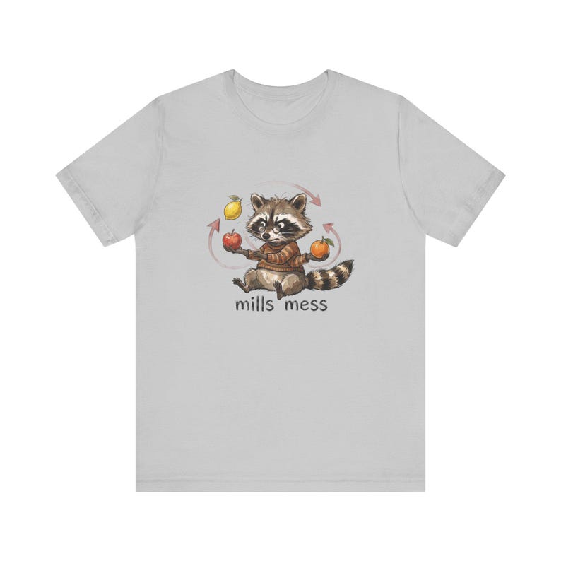 Mills Mess Raccoon Juggler Graphic Tee - Funny Juggling Animal Gift Bild 5
