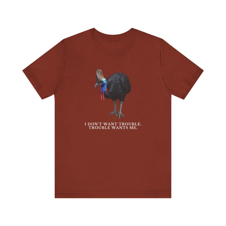 Trouble Finds Me First Shirt, Funny Cassowary Tee, Dangerous Bird Gift, Australian Wildlife Graphic T-Shirt, Bird Nerd afbeelding 8