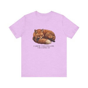 I Grew This Pillow Shirt, Funny Red Fox Tee, Sleepy Nap Lover Gift, Cottagecore Animal Graphic T-Shirt, Cute Fox bild 3