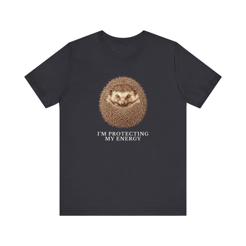 Protecting My Energy Hedgehog T-Shirt Bild 9