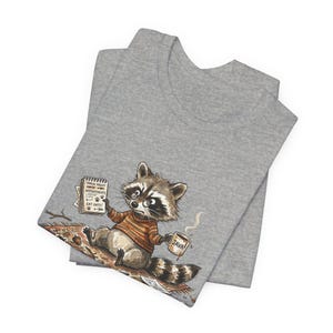 Feral But Functional Graphic Tee - Funny Raccoon Burnout Gift afbeelding 12