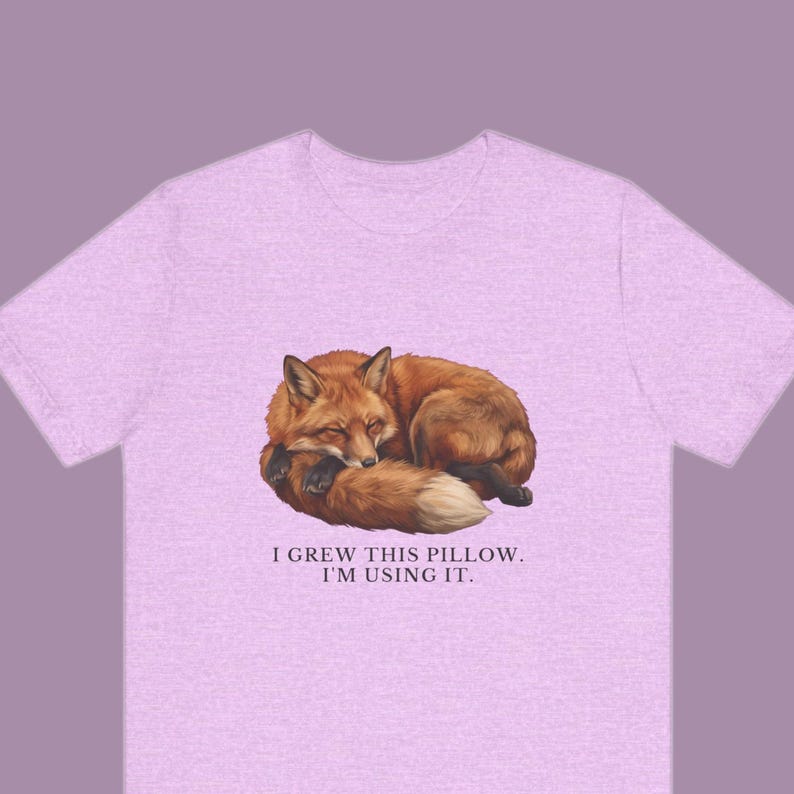 I Grew This Pillow Shirt, Funny Red Fox Tee, Sleepy Nap Lover Gift, Cottagecore Animal Graphic T-Shirt, Cute Fox bild 1