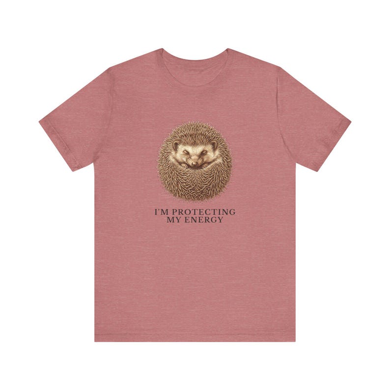 Protecting My Energy Hedgehog T-Shirt Bild 3