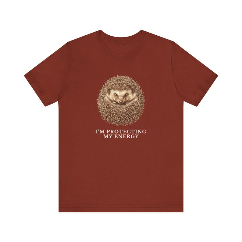 Protecting My Energy Hedgehog T-Shirt Bild 6