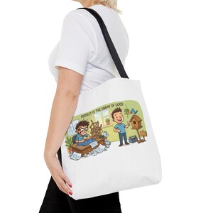 Borsa tote con citazione divertente sulla produttività: "La perfezione è nemica del bene" - Regalo immagine 12