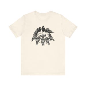 A Murder of Crows Graphic Tee - Gothic Bird Lover Gift bild 3