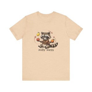 Mills Mess Raccoon Juggler Graphic Tee - Funny Juggling Animal Gift Bild 3
