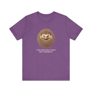 Protecting My Energy Hedgehog T-Shirt Bild 16