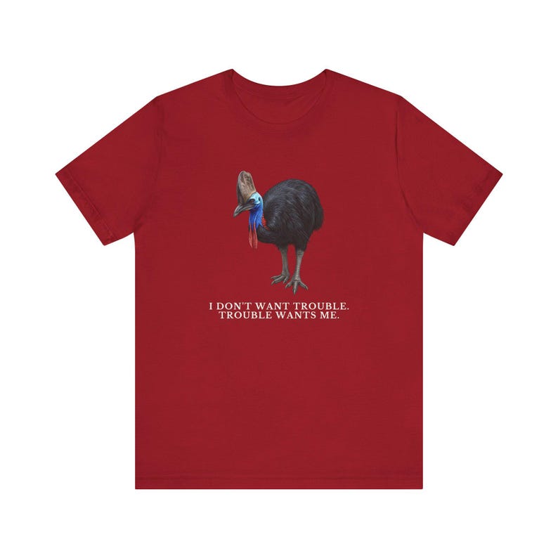 Trouble Finds Me First Shirt, Funny Cassowary Tee, Dangerous Bird Gift, Australian Wildlife Graphic T-Shirt, Bird Nerd afbeelding 4