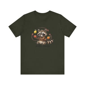 Mills Mess Raccoon Juggler Graphic Tee - Funny Juggling Animal Gift Bild 7