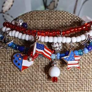 Pulsera elástica patriótica apilable, 7 1/2 pulgadas