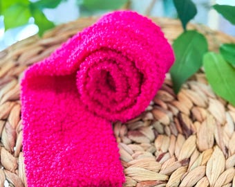 Electric Bloom – Hot Pink Heatless Curl Wrap