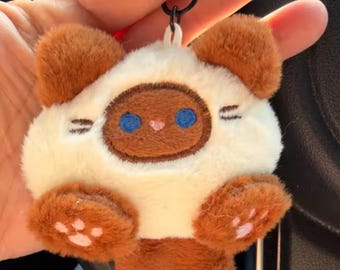 Cute Bear Cat Keychain Plush – Kawaii Mini Stuffed Animal Bag Charm – Soft Plush Pendant Gift for Anime Lovers & Girls  10cm