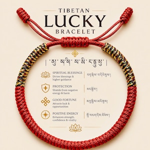 Puede incluir: Una pulsera de cordón trenzado rojo con nudos deslizantes ajustables y secciones de hilo entrelazado dorado, verde y negro. El texto TIBETAN LUCKY BRACELET aparece arriba, con una lista de beneficios que incluyen bendiciones espirituales, protección, buena fortuna y energía positiva.
