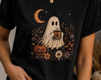 Halloween Chic: Cute Ghost and Pumpkin Patterned Unisex T-Shirt