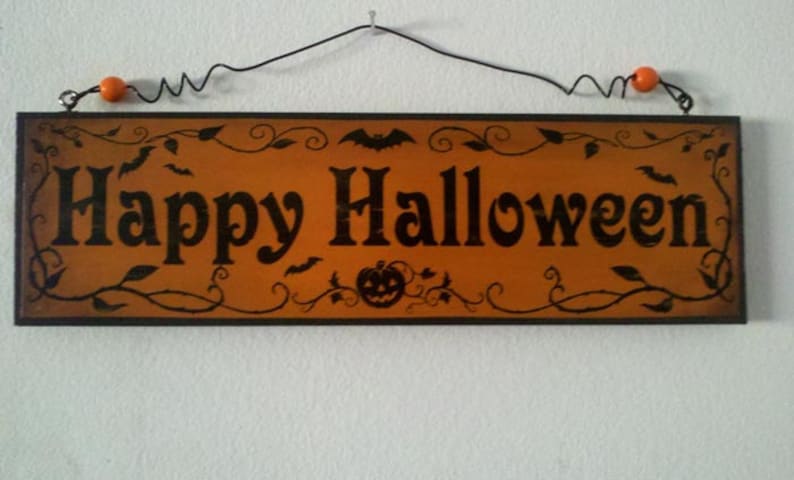 Halloween Sign ,Halloween decor,Happy Halloween, Fall Decor, Vintage Halloween,wood hanging decor ,Two sizes available image 1