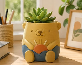 Doniczka Sunrise Collector Bear, doniczka na sukulenty drukowana w 3D z ręcznie malowanymi detalami