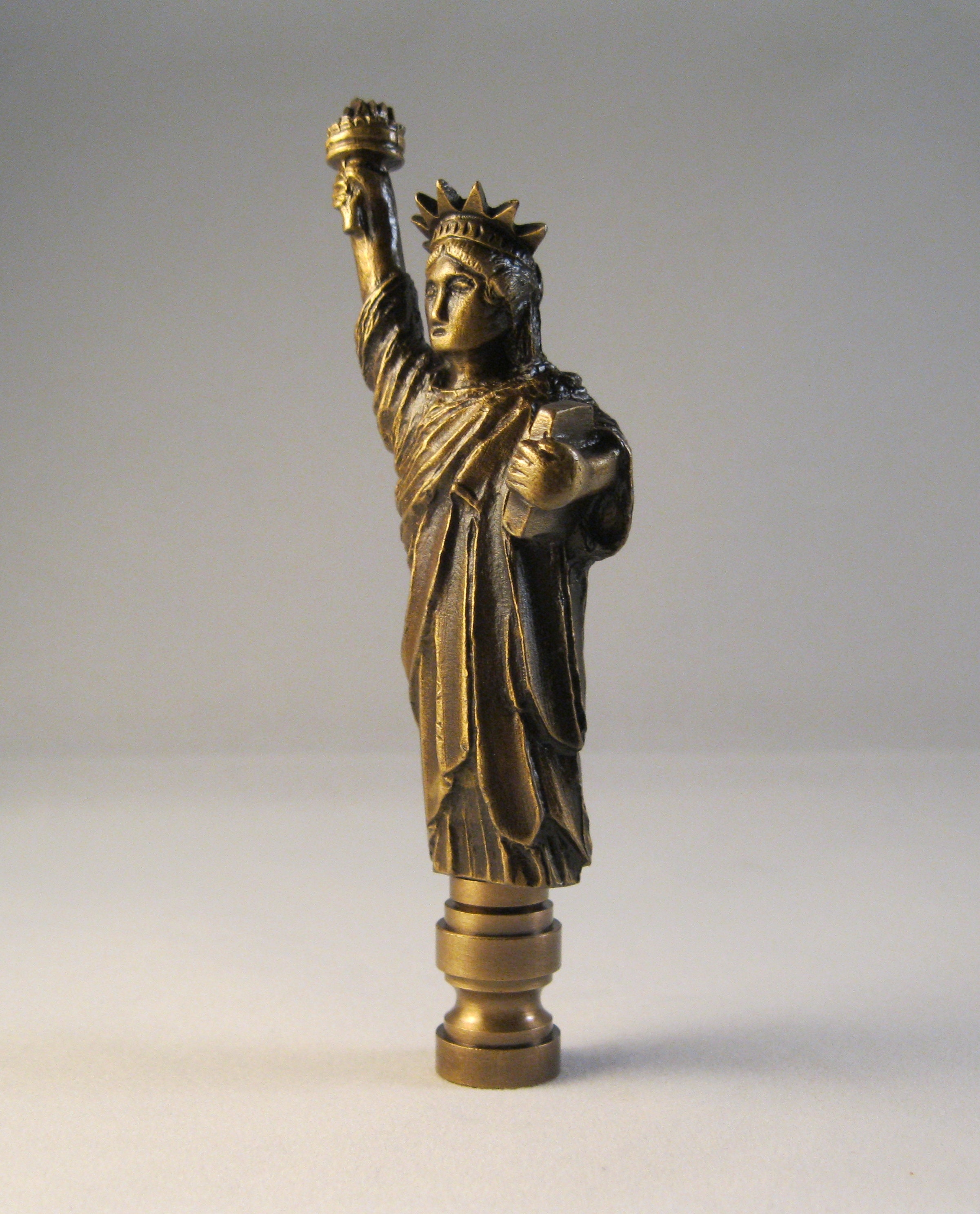 STATUE OF LIBERTY Aged Brass Lamp FinialHighly Detailed Cast Etsy.de