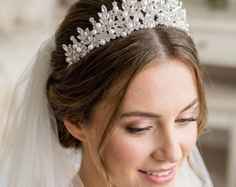 ブライダルクラウン、ブライダルアクセサリー、ウェディングアクセサリー