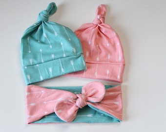 Gorros/diademas para bebés gemelos, diadema a juego para mamá, regalo para baby shower de gemelos, accesorio para fotos, gorros gemelos para niño y niña, prematuro/recién nacido, flechas rosas y azules