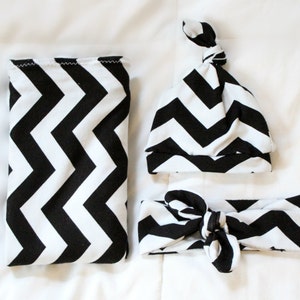 Chevron Swaddle Decke, Geschlecht Neutral Decke, Hut, Stirnband, Stirnband, schwarz & weiß wickeln, Baby-Dusche-Geschenk, Neugeborenen Outfit
