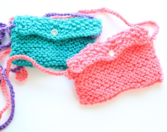 Handknit Mini Purse, Gifts for Toddlers, Small Bag, Coin Purse, Kids Bag, Crossbody Bag, Gifts for Girls, Accessories, Jewel Button,