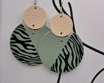 Pendientes de cebra - piel sintética - hechos a mano en Francia - verde salvia y crema - regalo para mujer