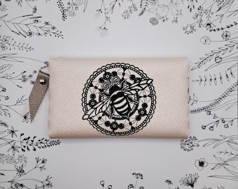 Bolsita artesanal de piel sintética reciclada - Abeja y Colmena - hecha a mano en Francia - regalo para mujer