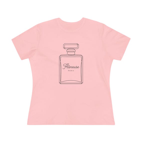 Flâneuse Paris T-Shirt | French Perfume Bottle Line Art Tee | Minimalist Shirt |  Relaxed Fashionable Tee | Chic French Gift | Slow Traveler
