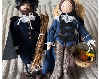 Vintage 1997 Mary Michael Signed Pilgrim Dolls Plimoth Plantation Harvest Pair