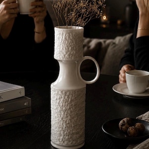 KPM Bavaria Porzellanvase | Strukturierte weiße Keramik im Mid-Century-Modern-Stil