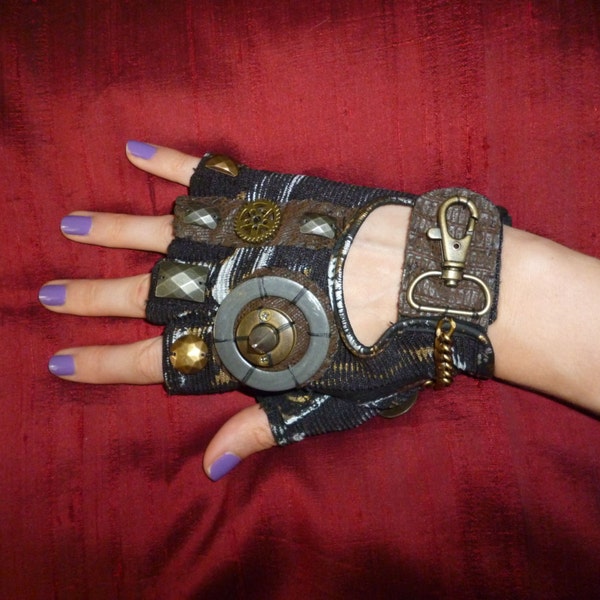 Women's "MAD MAX"- Moonhoar Monster Glove- Steampunk, Road Warrior, Burning Man, Dragon Con, Pirate, Punk