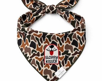 Bandana pour chien, imprimé camouflage, écusson Sloppy Kisser, attache au dos pour animal de compagnie