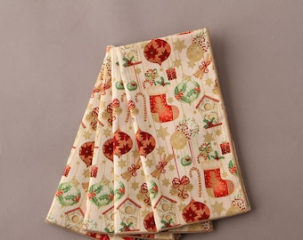 Christmas Napkins, Ornaments and Stockings, Set of 4 Cloth Napkins, Nostalgic Christmas Table