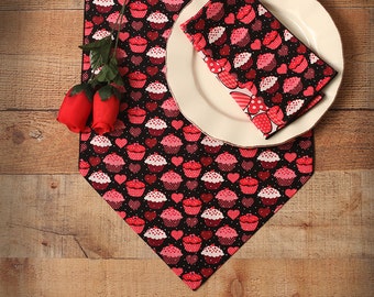 Valentine Table Runner, 36, 72 or 90 inch Table Runner, Cupcakes and Hearts, Valentine Party Decor